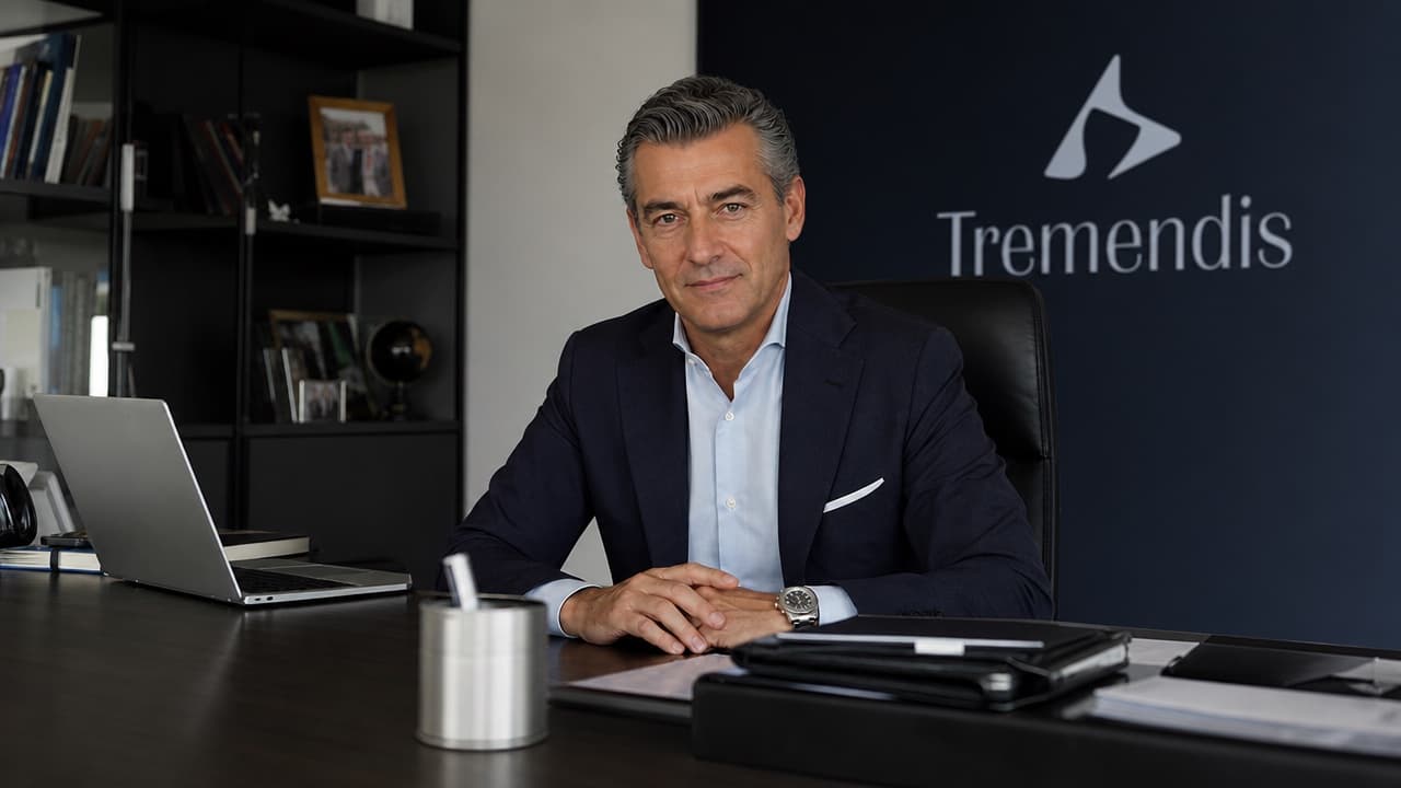 Lorenzo Bertani, founder e CEO di Tremendis, nel suo ufficio